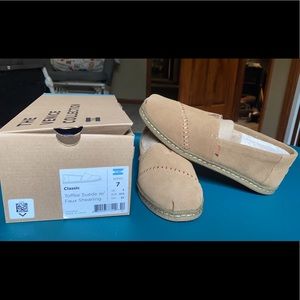 7 Classic toffee suede with faux stearling